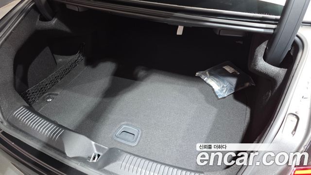 Mercedes-Benz CLS-Class 2021 — photo 32