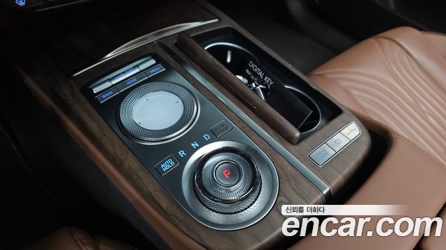 Genesis G80 2022 — photo 12