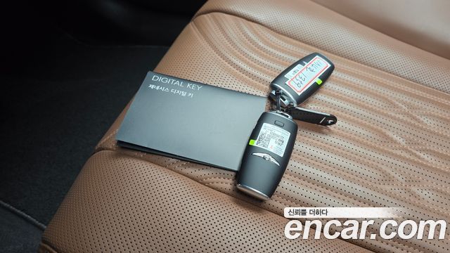 Genesis G80 2022 — photo 21