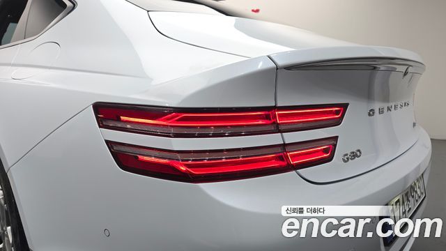 Genesis G80 2022 — photo 9