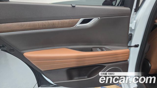 Genesis G80 2022 — photo 15