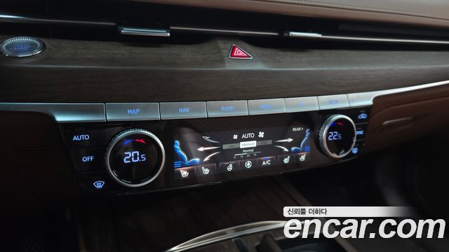 Genesis G80 2022 — photo 28