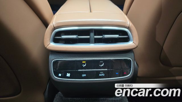 Genesis G80 2022 — photo 29