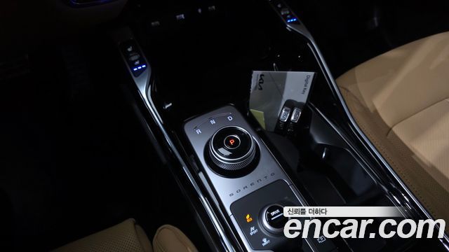 Kia Sorento 2023 — photo 12