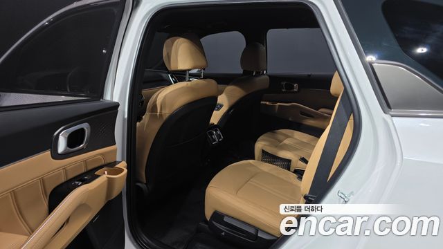 Kia Sorento 2023 — photo 16