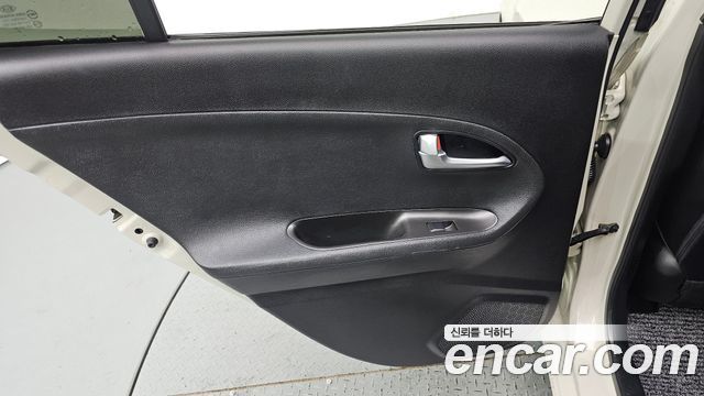 Kia morning 2012 — photo 15