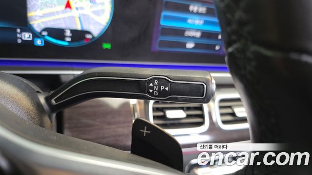 Mercedes-Benz GLE-Class 2022 — photo 9