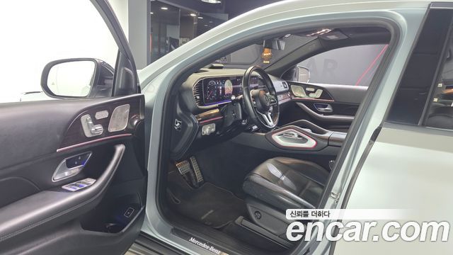 Mercedes-Benz GLE-Class 2022 — photo 10
