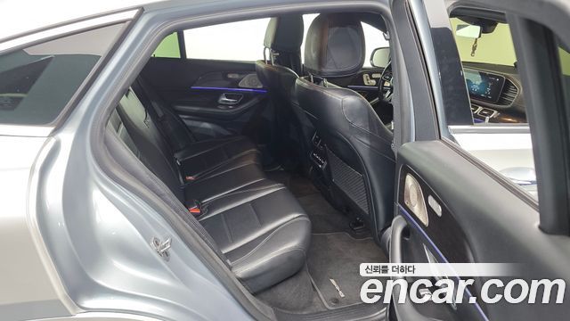 Mercedes-Benz GLE-Class 2022 — photo 12