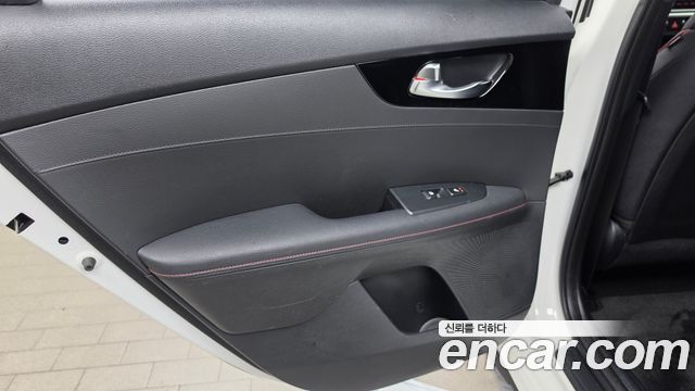 Kia K3 2022 — photo 15