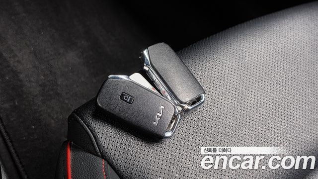Kia K3 2022 — photo 30
