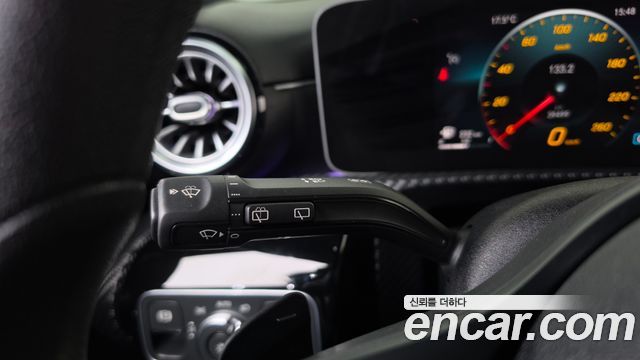 Mercedes-Benz A-Class 2019 — photo 28