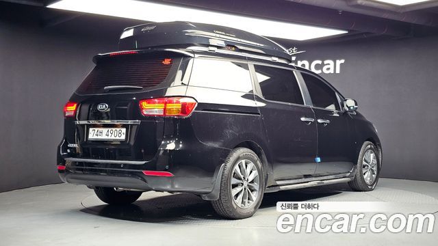 Kia Canival 2016 — photo 2