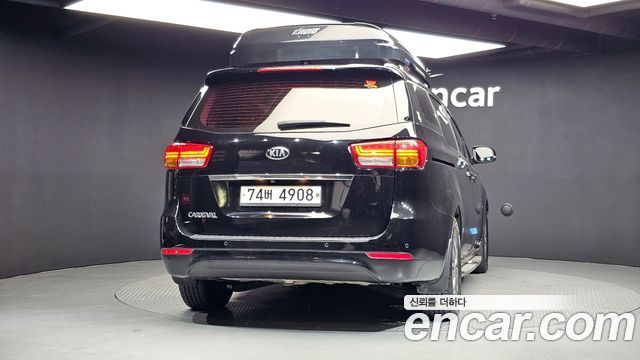 Kia Canival 2016 — photo 4