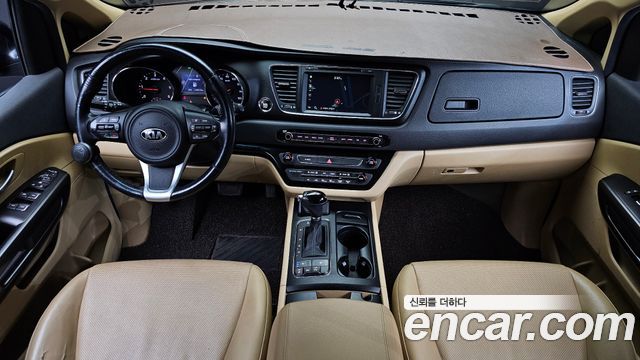 Kia Canival 2016 — photo 7