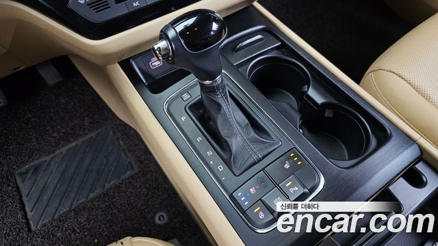Kia Canival 2016 — photo 9