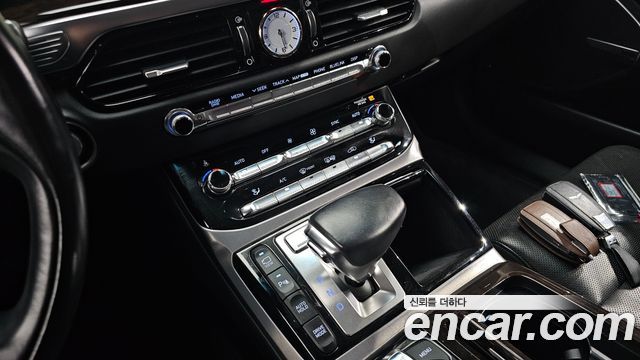 Genesis EQ900 2016 — photo 9