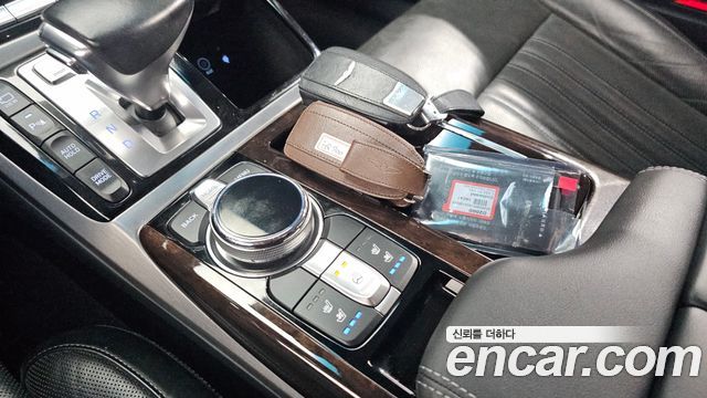 Genesis EQ900 2016 — photo 17