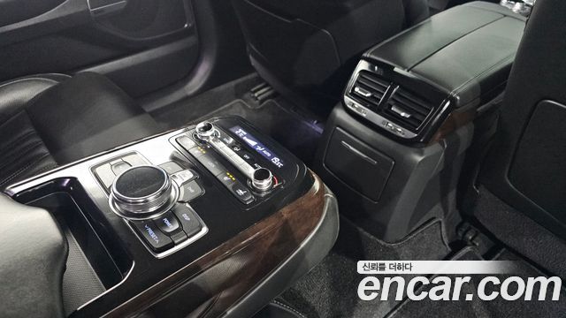 Genesis EQ900 2016 — photo 19