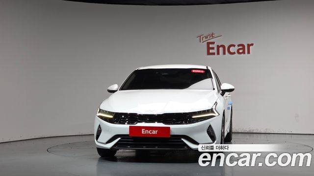 Kia K5 2023 — photo 3
