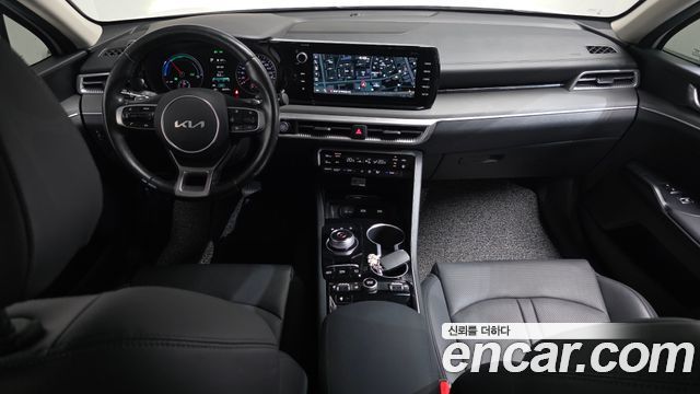 Kia K5 2023 — photo 10