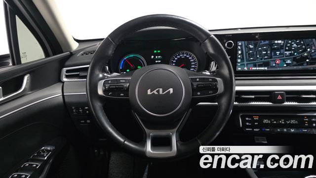 Kia K5 2023 — photo 19