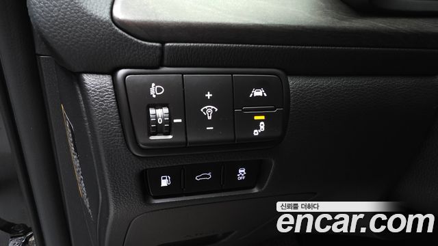 Kia K7 2020 — photo 38