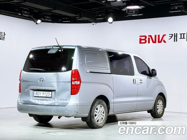 Hyundai Starex 2016 — photo 2