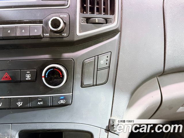 Hyundai Starex 2016 — photo 13