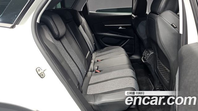 Peugeot 3008 2021 — photo 11