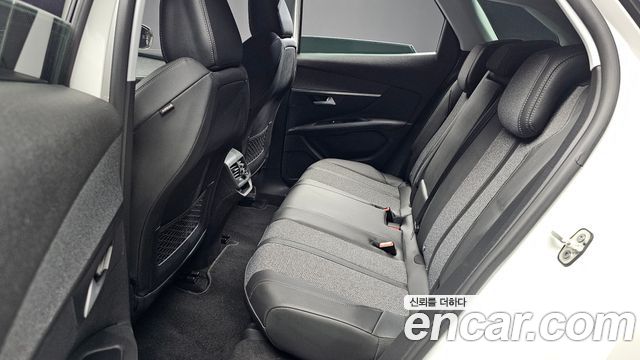 Peugeot 3008 2021 — photo 12