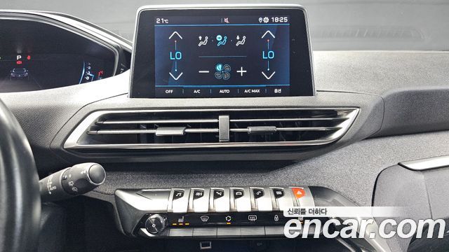 Peugeot 3008 2021 — photo 14