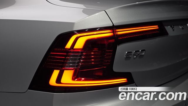 Volvo S90 2024 — photo 9