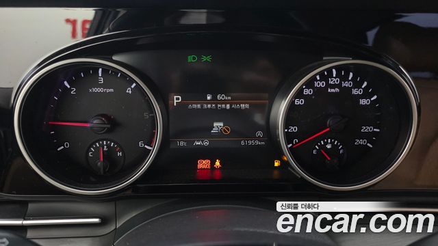 Kia Canival 2023 — photo 11