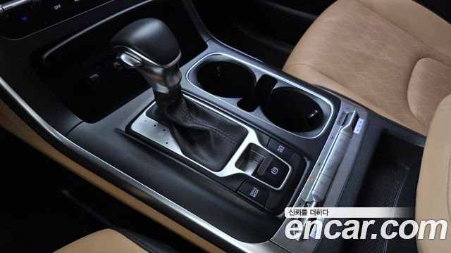 Kia Canival 2023 — photo 12