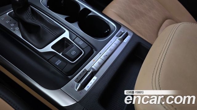 Kia Canival 2023 — photo 25