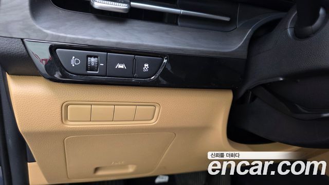 Kia Canival 2023 — photo 26