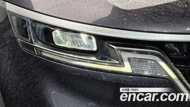 Kia Canival 2023 — photo 8