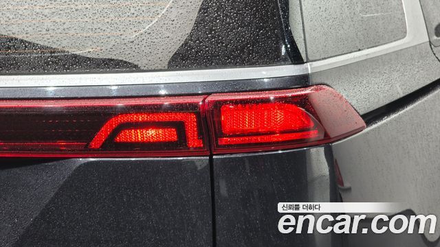 Kia Canival 2023 — photo 9