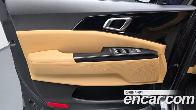 Kia Canival 2023 — photo 15