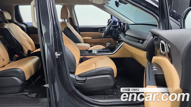 Kia Canival 2023 — photo 16