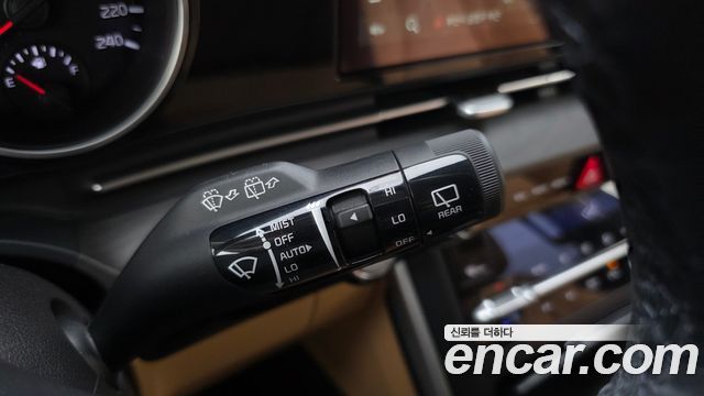 Kia Canival 2023 — photo 27