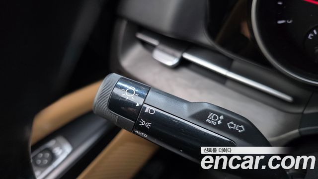 Kia Canival 2023 — photo 28