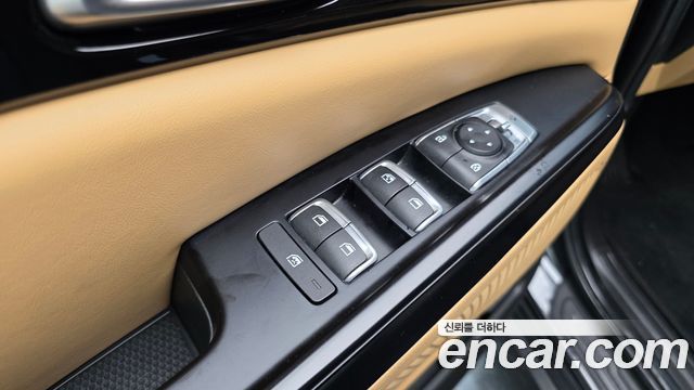 Kia Canival 2023 — photo 29