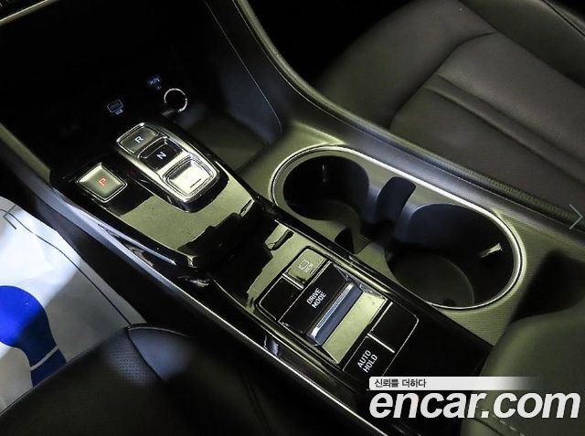 Hyundai Sonata 2023 — photo 12