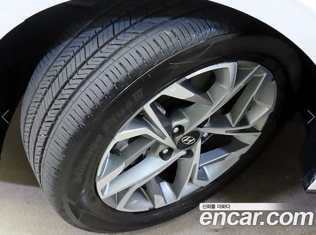 Hyundai Sonata 2023 — photo 19