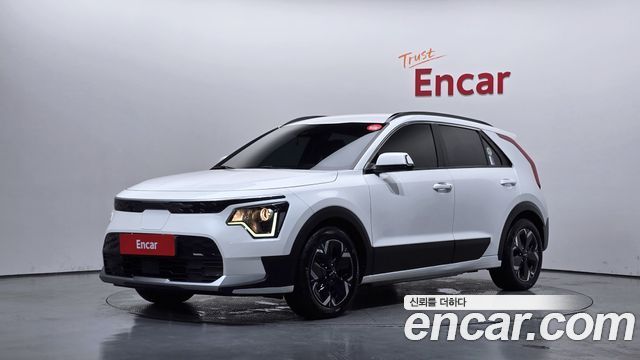 Kia Niro 2023 — photo 1