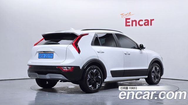 Kia Niro 2023 — photo 2