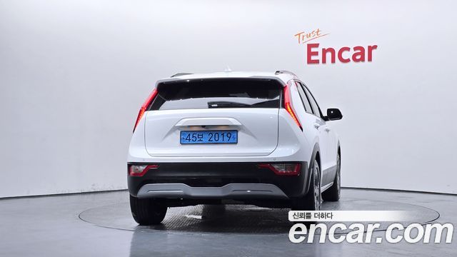 Kia Niro 2023 — photo 4