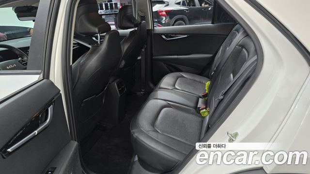 Kia Niro 2023 — photo 18